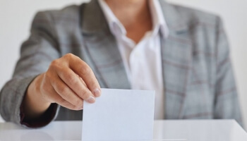 La propreté renforcée dans les bureaux de vote en période de COVID